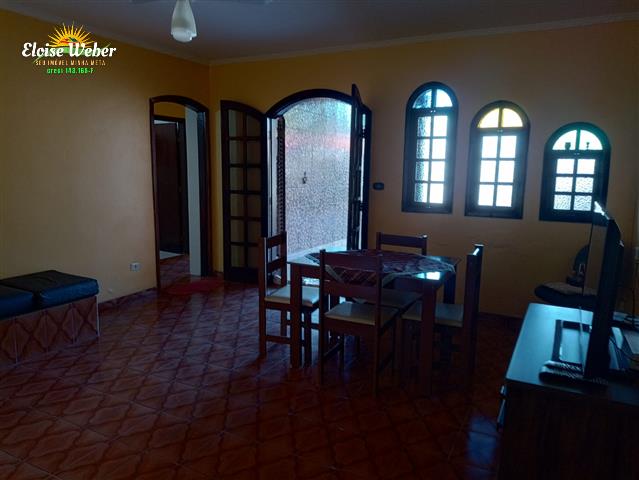 OPORTUNIDADE VENDE SE UMA CASA TÉRREA  NO GAIVOTAS EM ITANHAÉM TERRENO INTEIRO 423