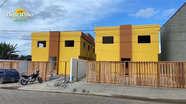 São 12 casas a venda tipo condominio em Itanhaém 365